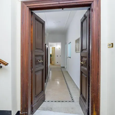 Salotto19 - Borghese Centro *